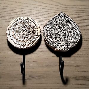 1 pair of Indian carved hangers